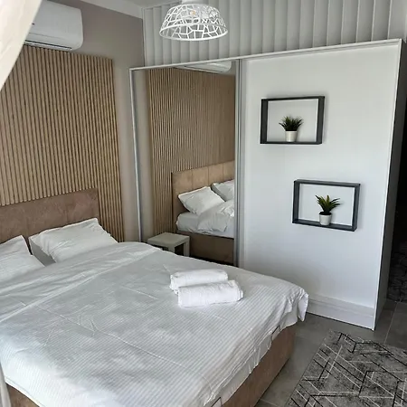 Caesar And Spa Amelius Apartamento *